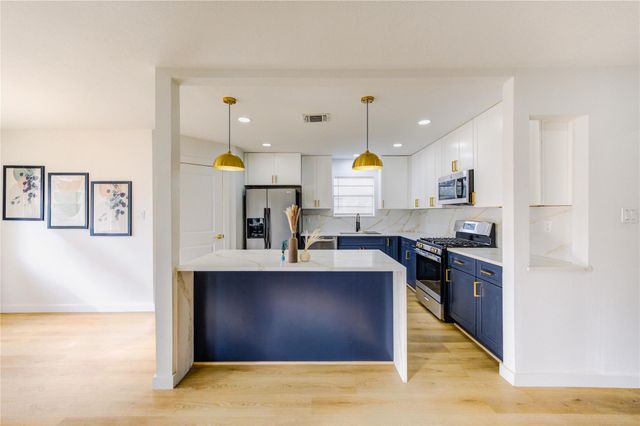 25607 Spring Ridge Drive, Spring, TX 77386