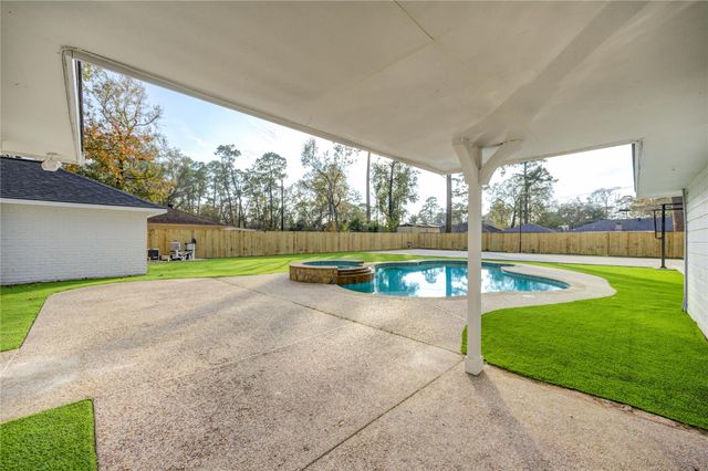 25607 Spring Ridge Drive, Spring, TX 77386