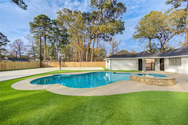 25607 Spring Ridge Drive, Spring, TX 77386