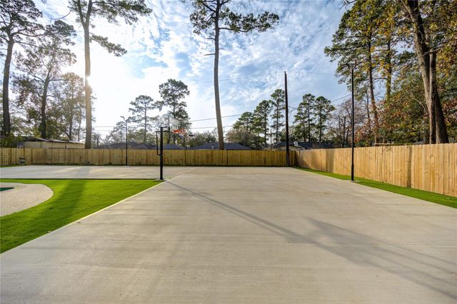 25607 Spring Ridge Drive, Spring, TX 77386