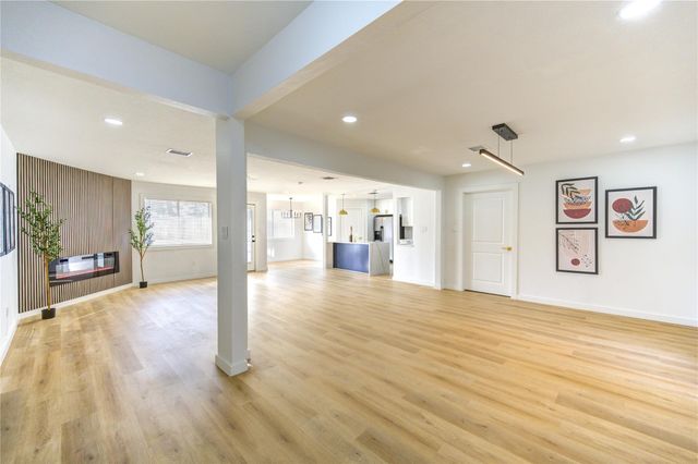 25607 Spring Ridge Drive, Spring, TX 77386