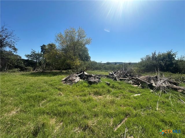 110 Hollis Lane, Gatesville, TX 76528