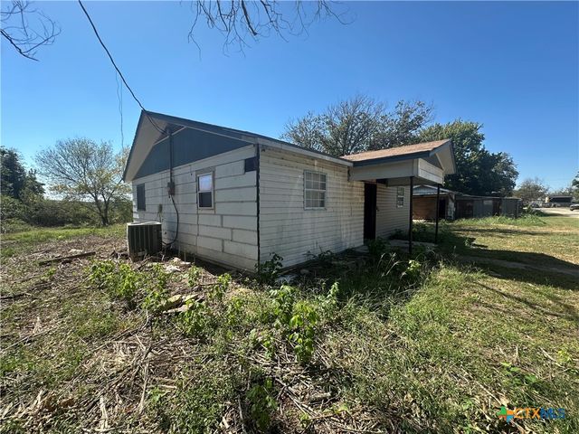 110 Hollis Lane, Gatesville, TX 76528