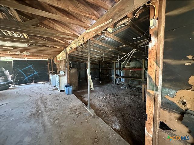 110 Hollis Lane, Gatesville, TX 76528