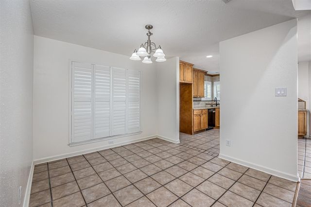 307 Enfield Drive, Highlands, TX 77562