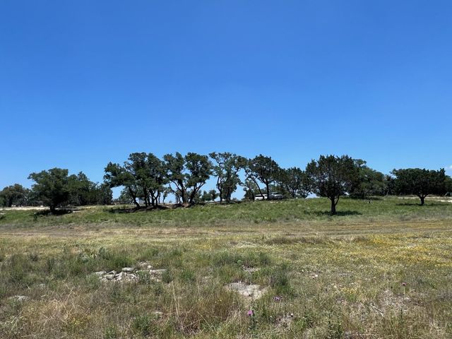 1777 Paradise Pkwy, Canyon Lake, TX 78133