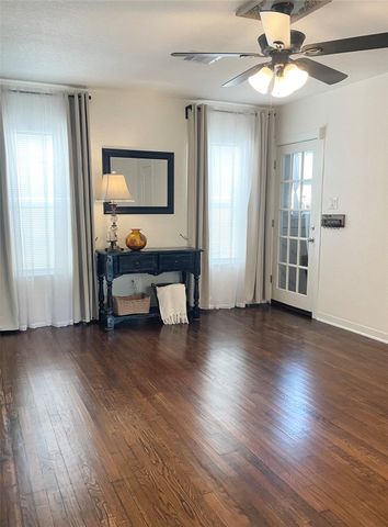 4705 Park Drive, Houston, TX 77023