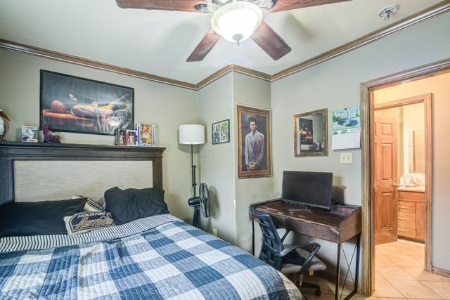 8123 Tareyton Lane, Houston, TX 77075