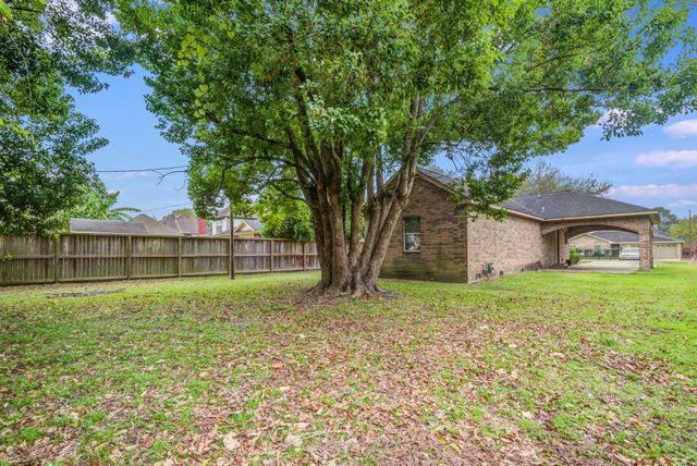 8123 Tareyton Lane, Houston, TX 77075
