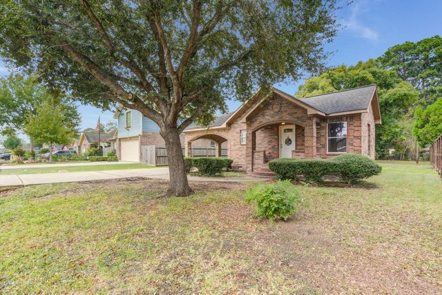 8123 Tareyton Lane, Houston, TX 77075