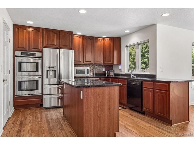 6129 S Newark Way, Englewood, CO 80111
