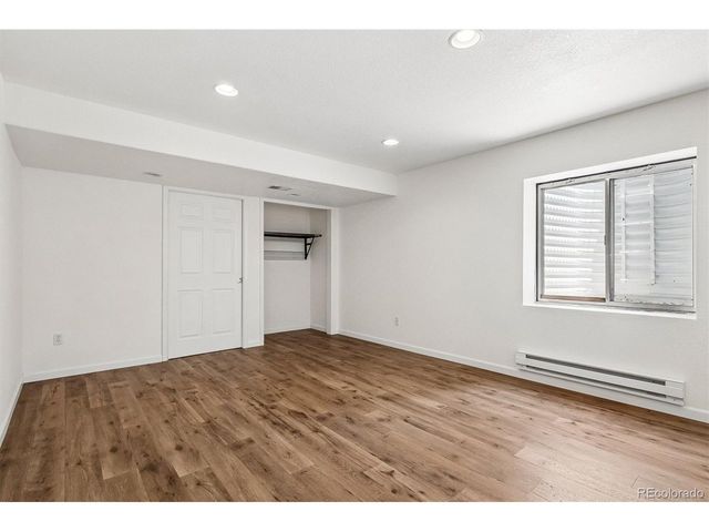 6129 S Newark Way, Englewood, CO 80111