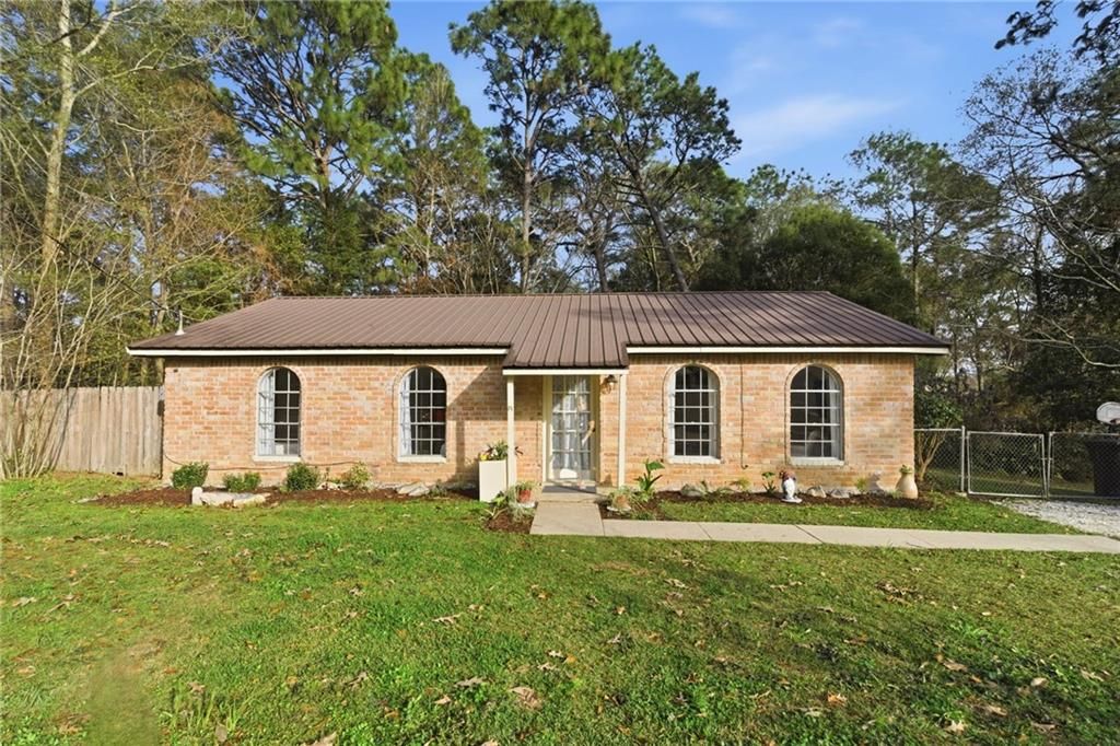 4657 Clarendon Drive, Mobile, AL 36619