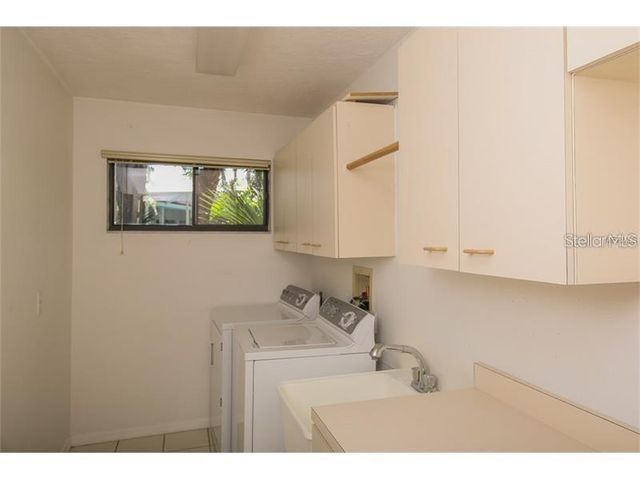 8338 SHADOW PINE WAY, Sarasota, FL 34238
