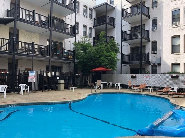 4 Commonwealth Ct 17, Boston, MA 02135