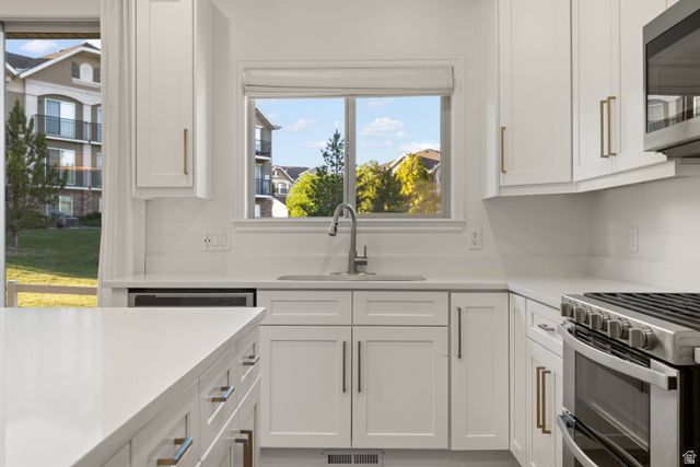 128 W AUTUMN LN, Saratoga Springs, UT 84045