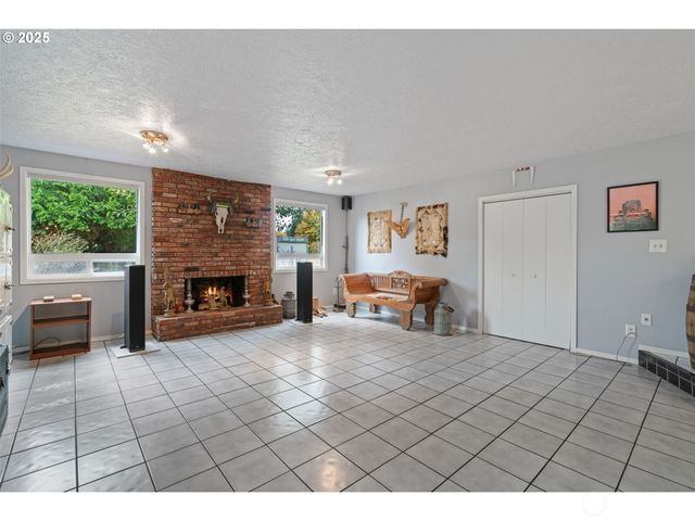 22416 NE Abernathy Road, Yacolt, WA 98675