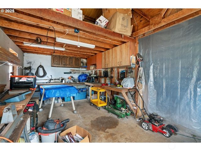 22416 NE Abernathy Road, Yacolt, WA 98675