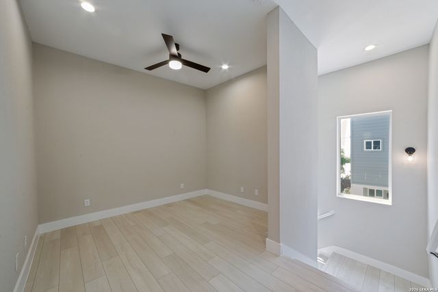 1618 W Lawndale Dr Unit 14, San Antonio, TX 78209