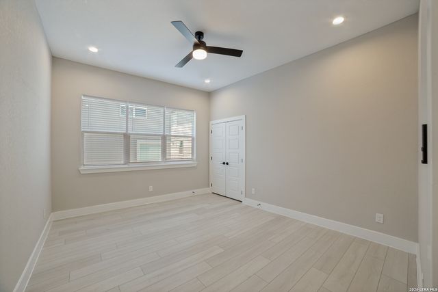 1618 W Lawndale Dr Unit 14, San Antonio, TX 78209