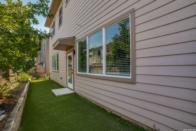 1618 W Lawndale Dr Unit 14, San Antonio, TX 78209