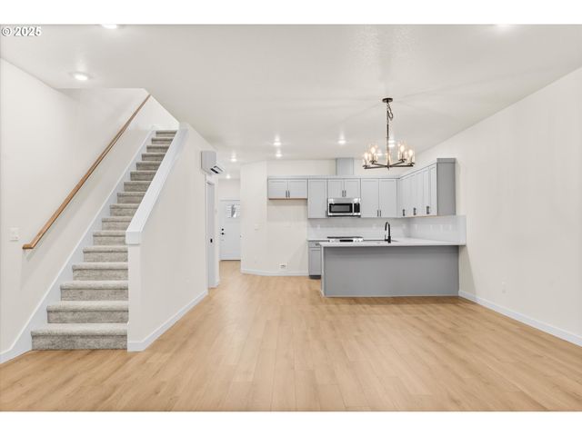 6311 Se Chloe Rose Way, Milwaukie, OR 97267