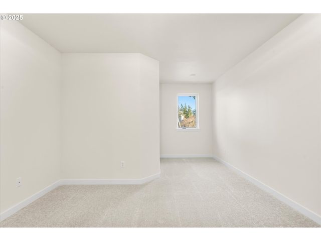 6311 Se Chloe Rose Way, Milwaukie, OR 97267