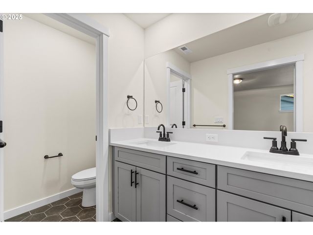 6311 Se Chloe Rose Way, Milwaukie, OR 97267