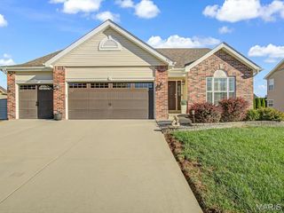 932 Sturbridge Trail, O'fallon, IL 62269