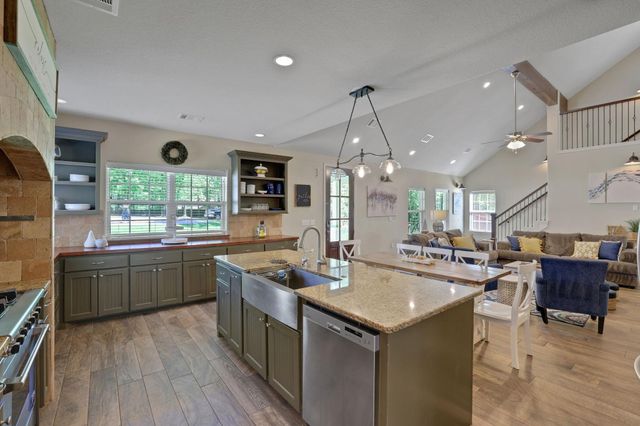 50 Prince Circle, Coldspring, TX 77331