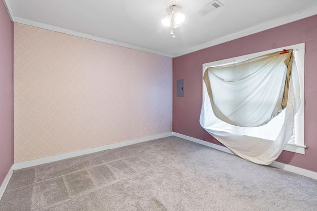 712 N Pine Avenue, Livingston, TX 77351