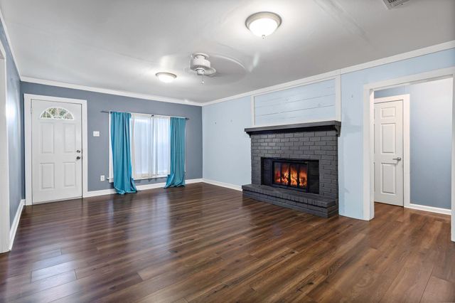 712 N Pine Avenue, Livingston, TX 77351