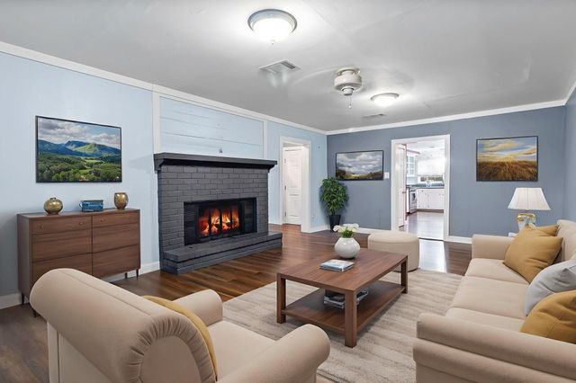 712 N Pine Avenue, Livingston, TX 77351