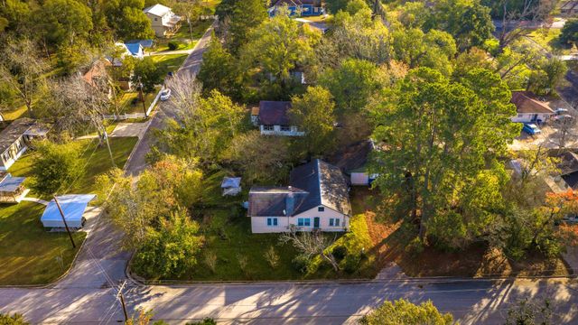 712 N Pine Avenue, Livingston, TX 77351