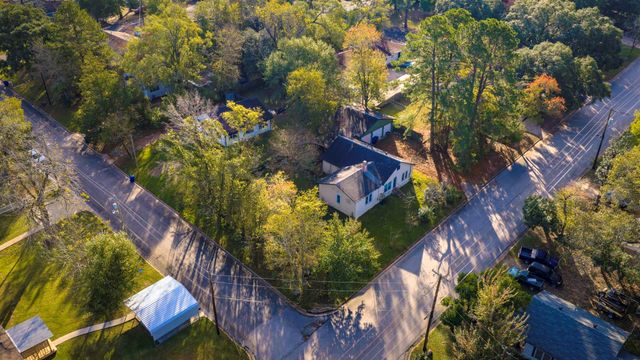 712 N Pine Avenue, Livingston, TX 77351