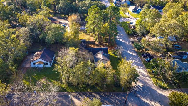 712 N Pine Avenue, Livingston, TX 77351