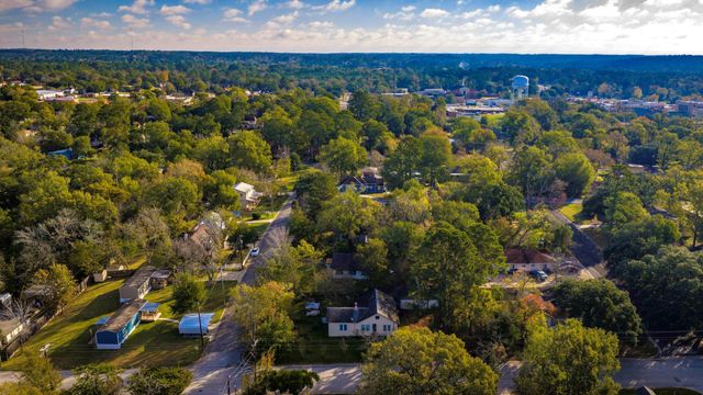 712 N Pine Avenue, Livingston, TX 77351