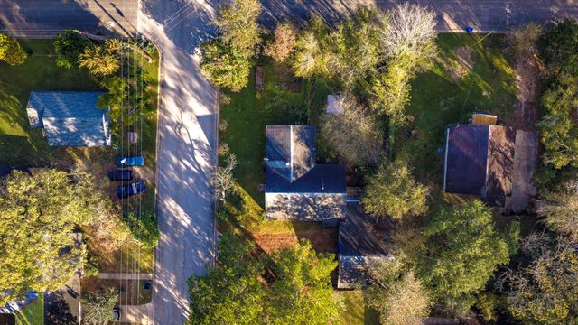 712 N Pine Avenue, Livingston, TX 77351