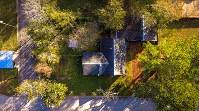 712 N Pine Avenue, Livingston, TX 77351