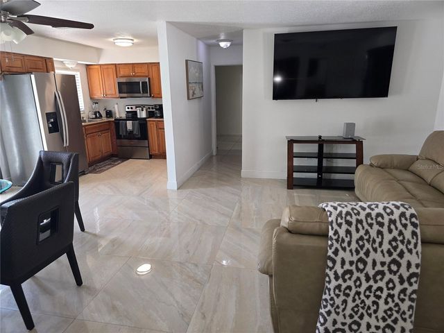 537 MELODY CIRCLE, Sarasota, FL 34237