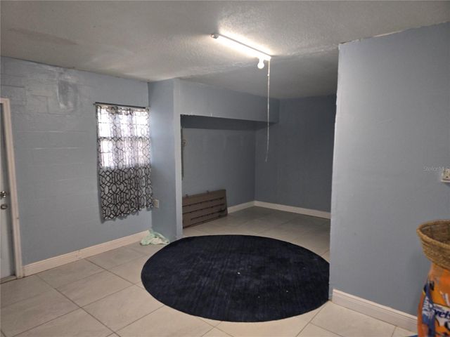537 MELODY CIRCLE, Sarasota, FL 34237