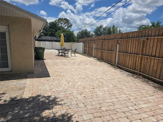 537 MELODY CIRCLE, Sarasota, FL 34237
