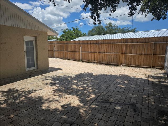 537 MELODY CIRCLE, Sarasota, FL 34237