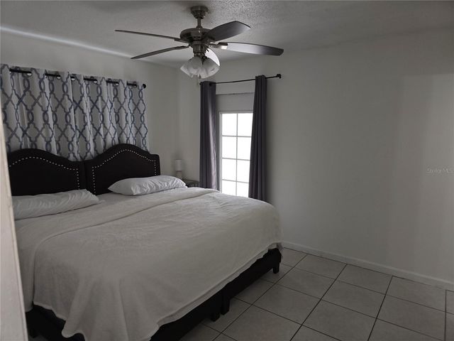 537 MELODY CIRCLE, Sarasota, FL 34237