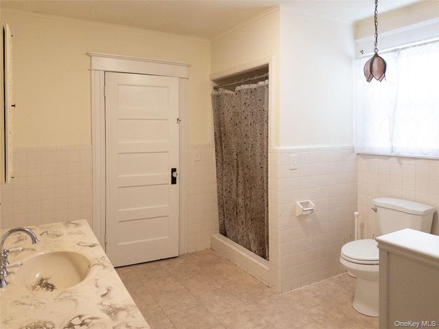 135 Washington Street 1, Poughkeepsie, NY 12601