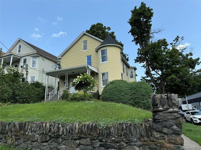 135 Washington Street 1, Poughkeepsie, NY 12601