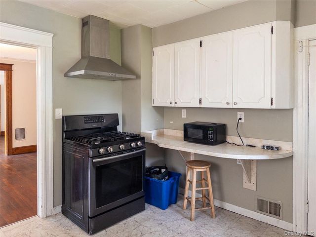 135 Washington Street 1, Poughkeepsie, NY 12601