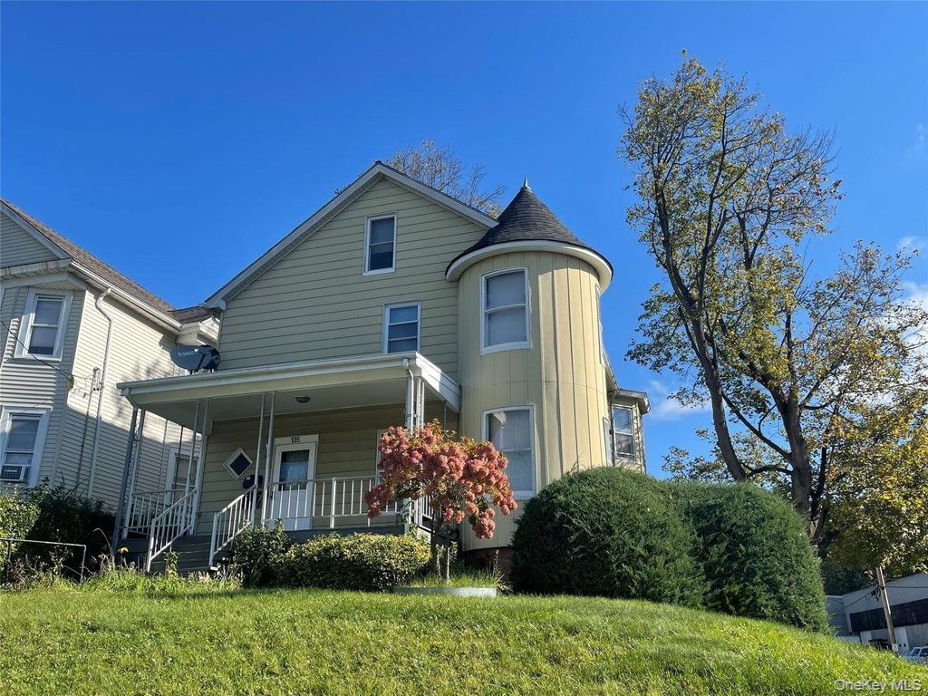 135 Washington Street 1, Poughkeepsie, NY 12601