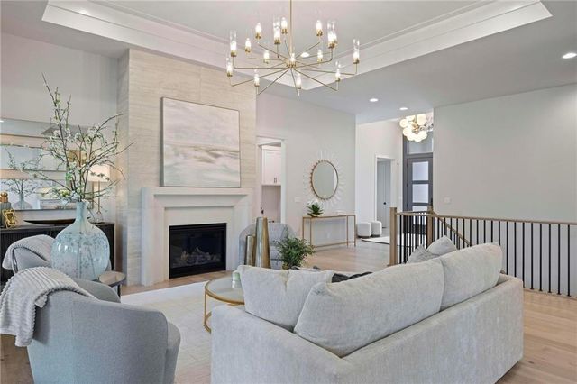 3040 W 133rd Terrace, Leawood, KS 66209