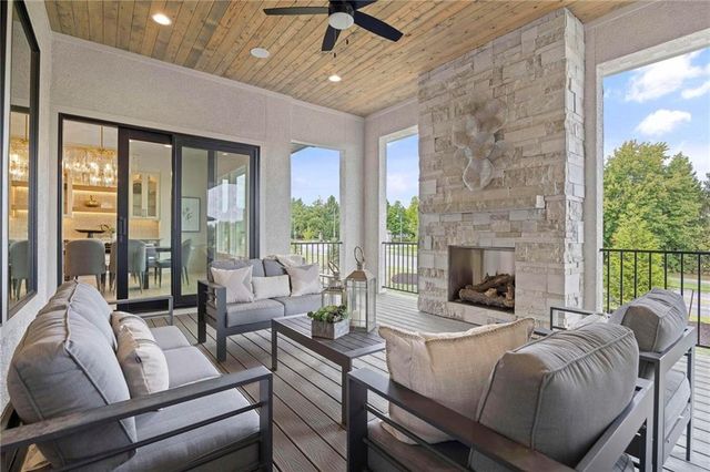3040 W 133rd Terrace, Leawood, KS 66209